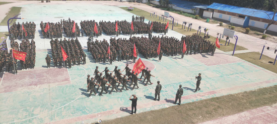 急救、逃生、节约用餐啥都学，周口太康高朗二中学生军训丰富多彩