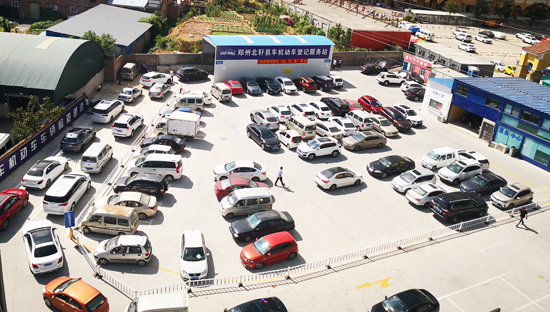 为想拥有一副“胜利”号牌,郑州一男子特意购买了一辆新车