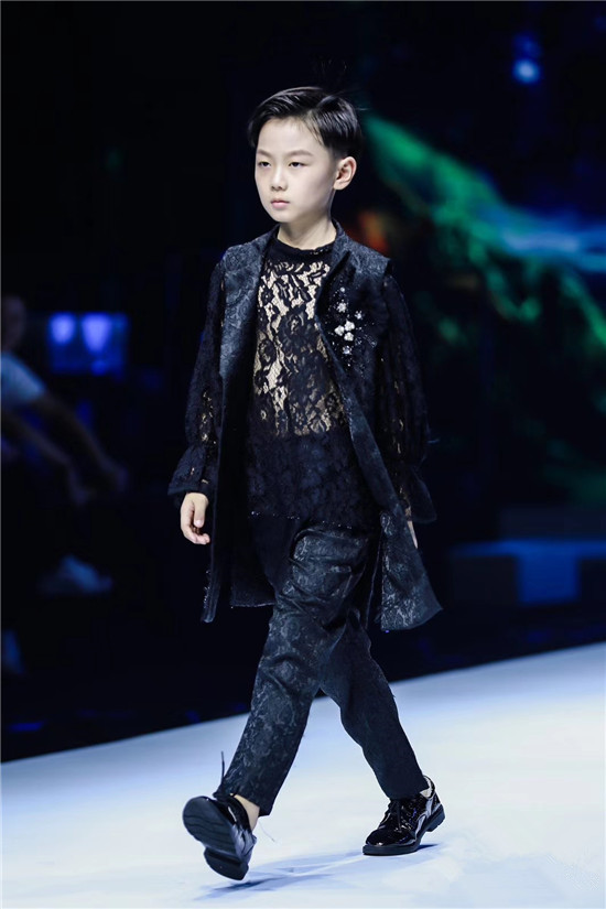 21位小明星闪亮登场2020第五届中国超级童模大赛评选出郑州赛区模特