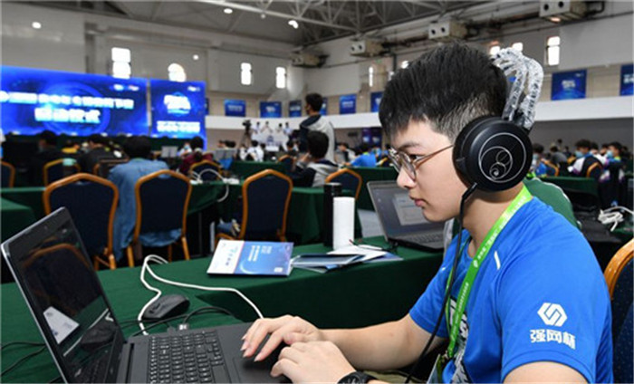 全国网络安全挑战赛青少年专项赛线下赛郑州“开战”