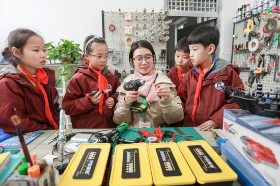 重磅!郑州高新区外国语小学课堂教学与课程建设喜获郑州市双嘉奖！