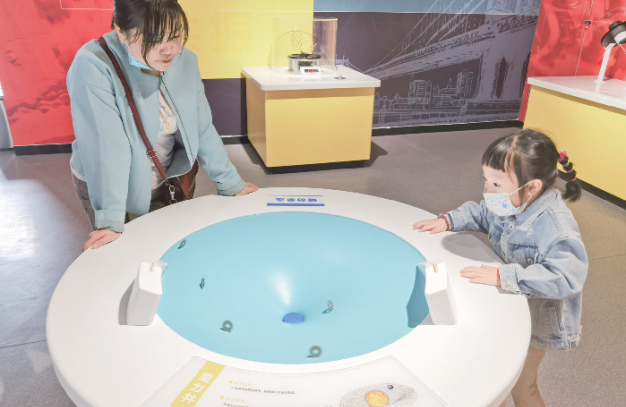 信阳市科技馆成当地儿童新乐园 “探索·未来”为核心主题