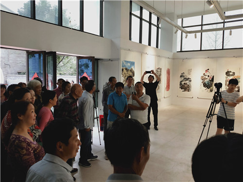   迎国庆 名家书画作品邀请展在河南大观美术馆举办