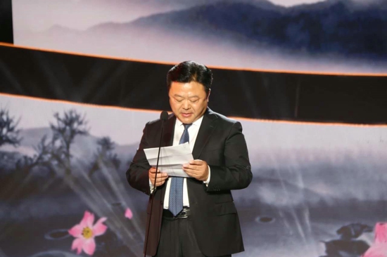 2020中国农民丰收节·第三届中国农民电影节在汝南县盛装开幕
