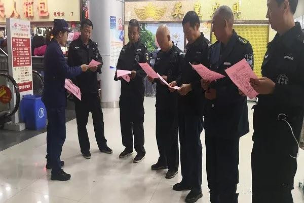 南阳消防支队“以小促大” 全力做好秋冬季消防宣传