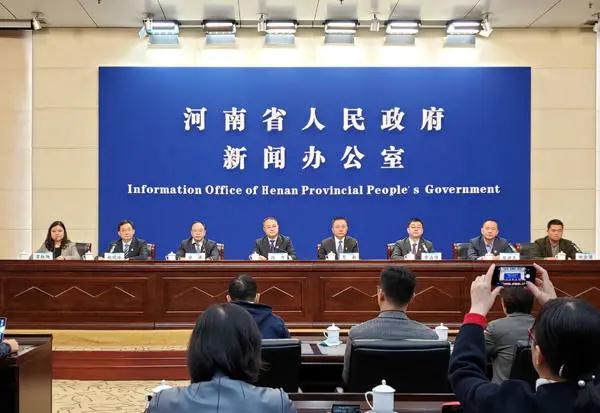 河南在全国率先实现20户以上自然村光纤接入和4G网络全覆盖