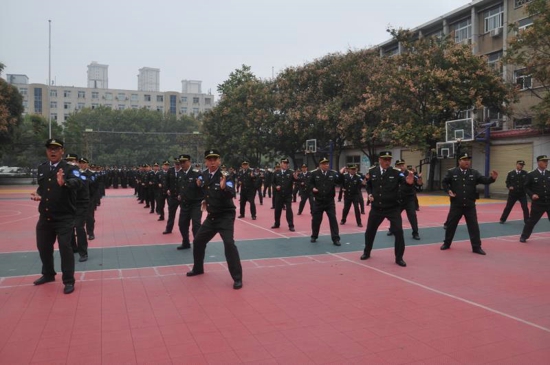 郑州市金水区巡防队开展秋季比武会操活动