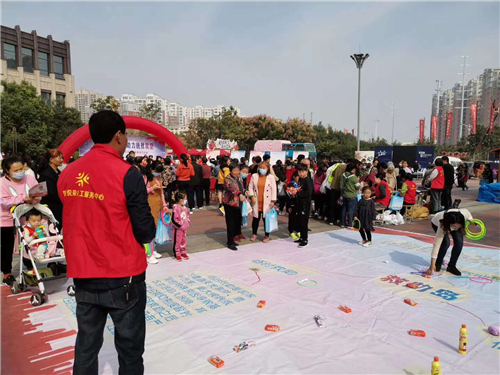 “聚焦困难群众，助力脱贫攻坚”社会救助宣传活动在荥阳广武举行