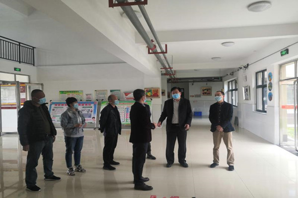 郑州市卫健委对管城区紫东路小学开展  健康细胞工程工作进行调研