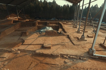 洛阳龙门石窟考古发现唐代塔基 初步推测为印度高僧墓塔