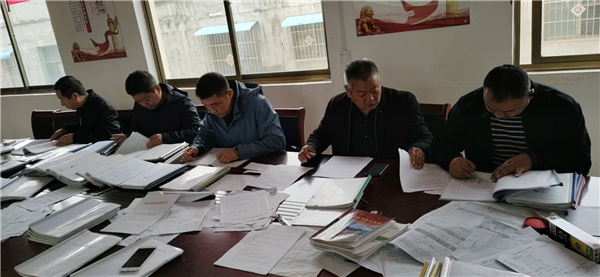 内乡畜牧局积极开展扶贫对象动态管理和建档立卡信息采集工作