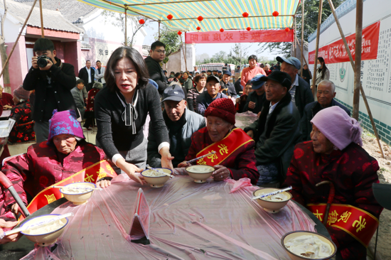 吃饺子、领红包，周口太康老冢千余名老人乐过重阳节
