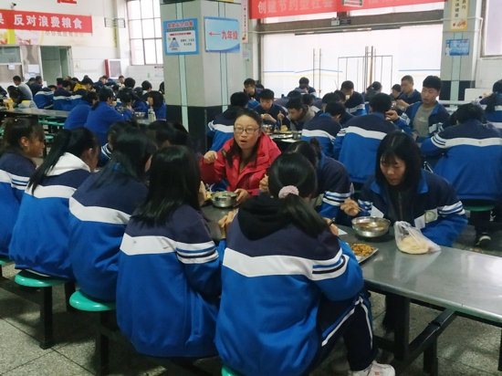 三门峡英语教师朱红