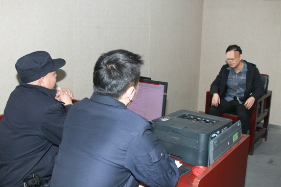 郑州二七警方顺线追踪一举摧毁利用“字画”诈骗犯罪团伙