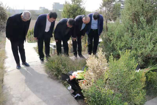 让更多人铭记历史，周口太康烈士后人向县烈士陈列馆捐献烈士遗物