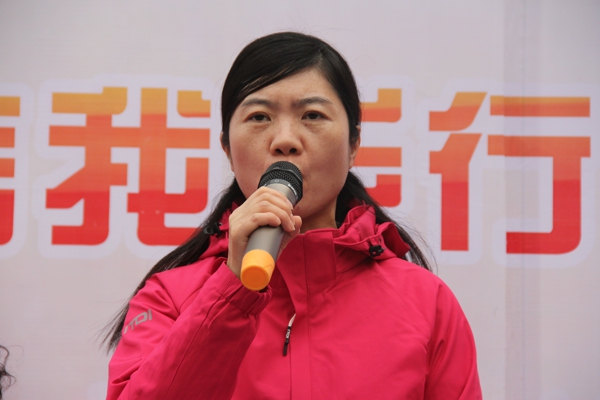 挑战吉尼斯，相信我能行 ——郑州高新区外国语小学举行第四届“吉尼斯”体育文化节