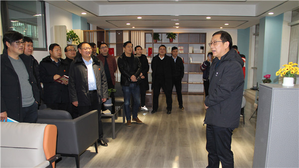 南阳卧龙区法院：创建休闲书屋打造干警精神驿站