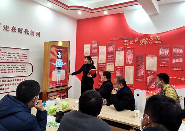 郑州二七区京广路小学迎来河南省中小学教师工坊混合式观摩学习团