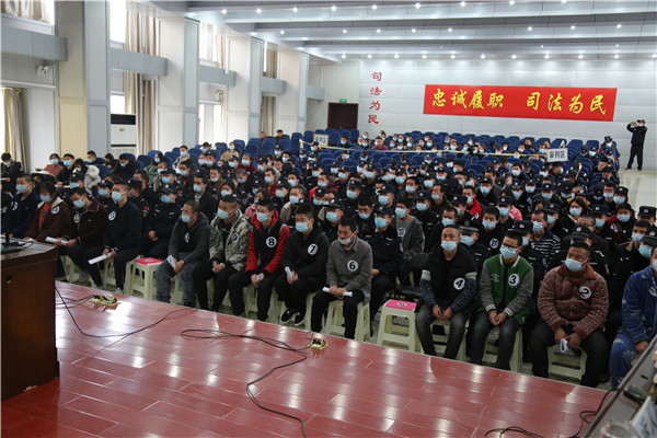 镇平县法院：开庭审理64名暴力“传销”涉恶犯罪集团分子