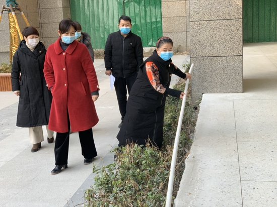 郑州市管城回族区创新街小学团结路校区：排安全隐患 建平安校园