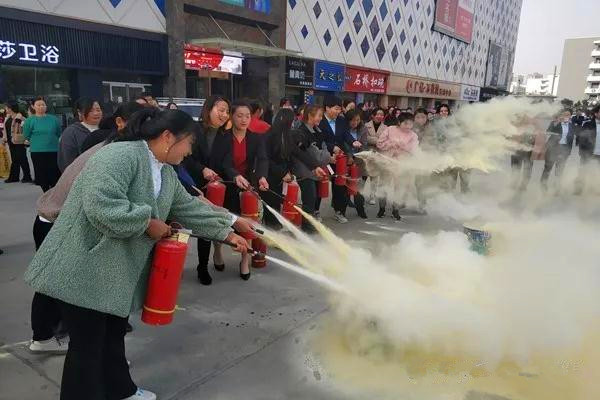 南阳消防支队强力推进大型商业综合体火灾防控工作