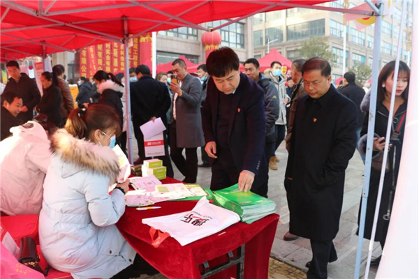 南阳市卧龙区：举行军创产品展厅授牌仪式暨2020年度退役军人冬季专场招聘会