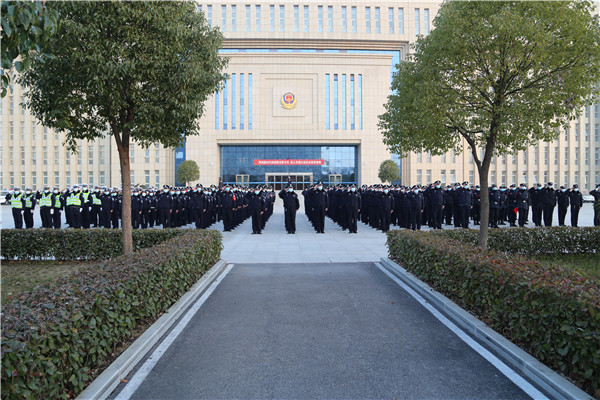 社旗县公安局举行“庆元旦 迎新年”升国旗仪式