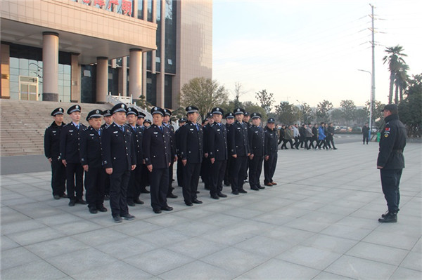 新野县公安局举行2021年升国旗仪式等系列活动迎新春