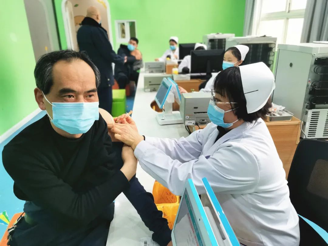 信阳市首批新型冠状病毒疫苗“开打”！