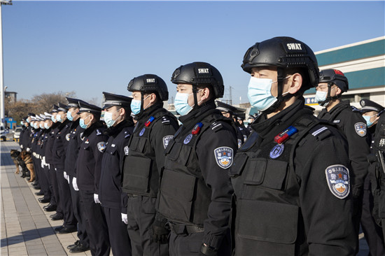 洛铁警方热烈庆祝首个“中国人民警察节”