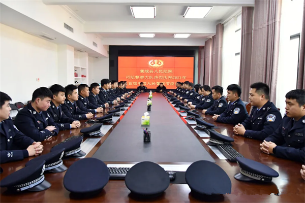 虞城县法院司法警察庆祝首个中国人民警察节