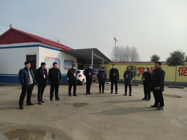 汝南县和孝镇人大代表团观摩王岗镇产业发展