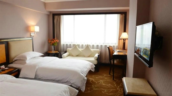 爱国拥军就是责任担当——记郑州市华联广州大酒店总经理刘东