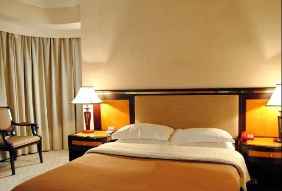 爱国拥军就是责任担当——记郑州市华联广州大酒店总经理刘东