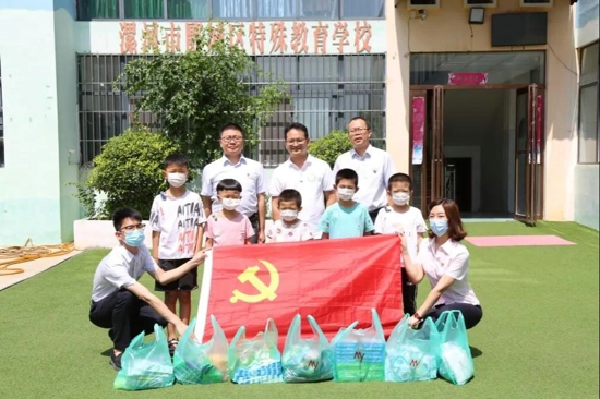 郑州银行漯河分行：用行动践行责任，以奉献诠释担当