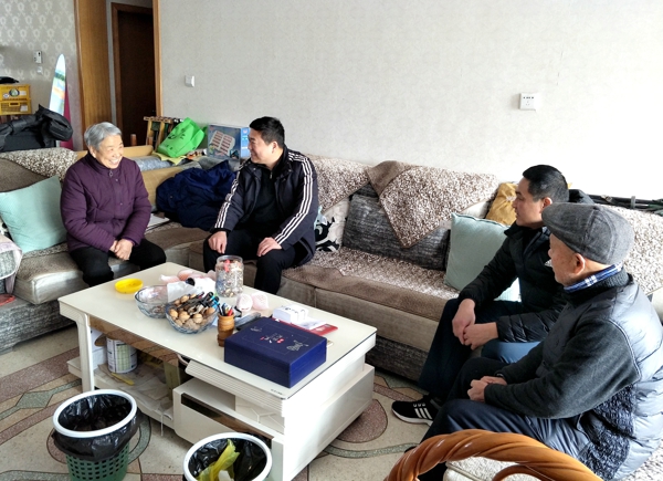 浓浓关怀暖人心——新蔡县检察院开展春节前夕慰问老干部活动