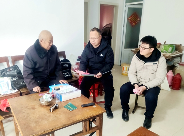 浓浓关怀暖人心——新蔡县检察院开展春节前夕慰问老干部活动