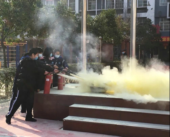 郑州星源外国语学校开展新学期消防演练活动