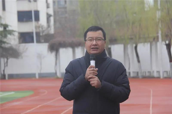 商丘市回民中学：发扬“三牛”精神 落实“四个全面”