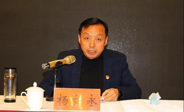 新野县领导赵毅辉为县政法队伍作廉政教育报告