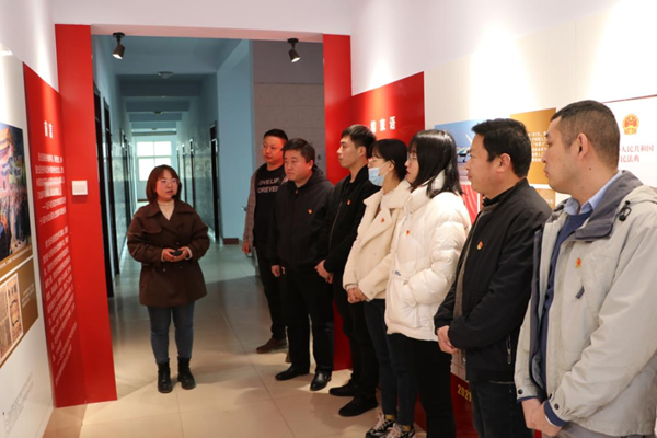 义马市投资集团开展丰富多彩主题党日活动