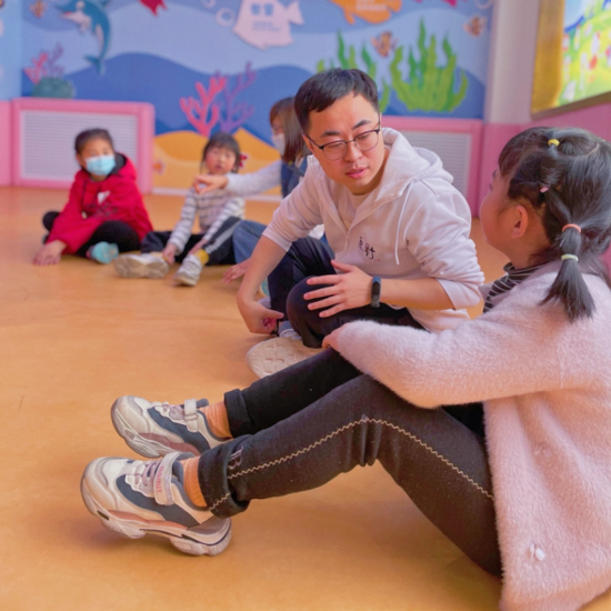 红鹳公益丨郑州市北林路社区把家庭教育专家请到群众身边啦!