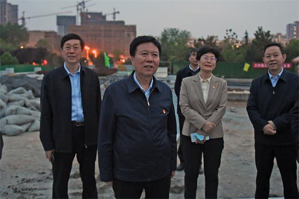 平顶山市委书记周斌到卫东区调研