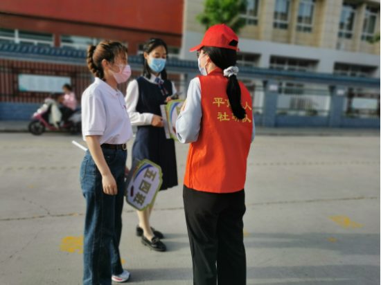 大学生组建“平育近人”社研团走访洛阳中小学 