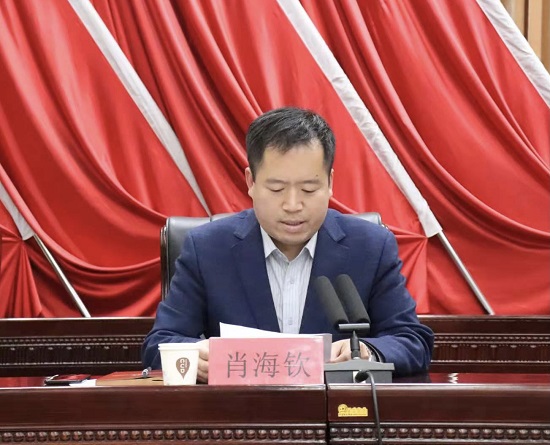 濮阳县召开新的社会阶层人士维权服务中心成立大会