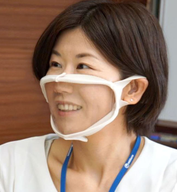 日本推出口鼻处透明口罩：可看到面部表情，一个88元人民币
