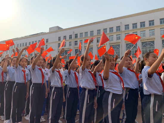 用最好的教科书 “党团队一体化”  让每个孩子在党旗下健康成长——郑州市金水区广泛开展青少年党史学习教育