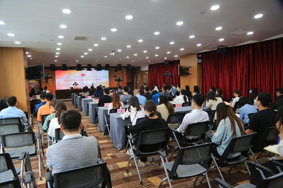 河南省互联网行业党史学习教育示范宣讲活动第一站走进郑州