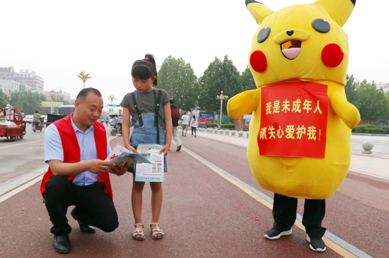 关爱未成年人，河南太康民政局开展《未成人保护法》宣传