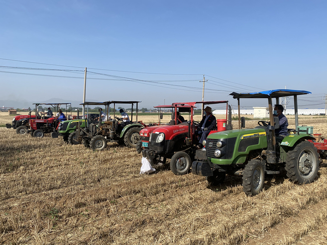 洛阳伊川：三夏播种忙